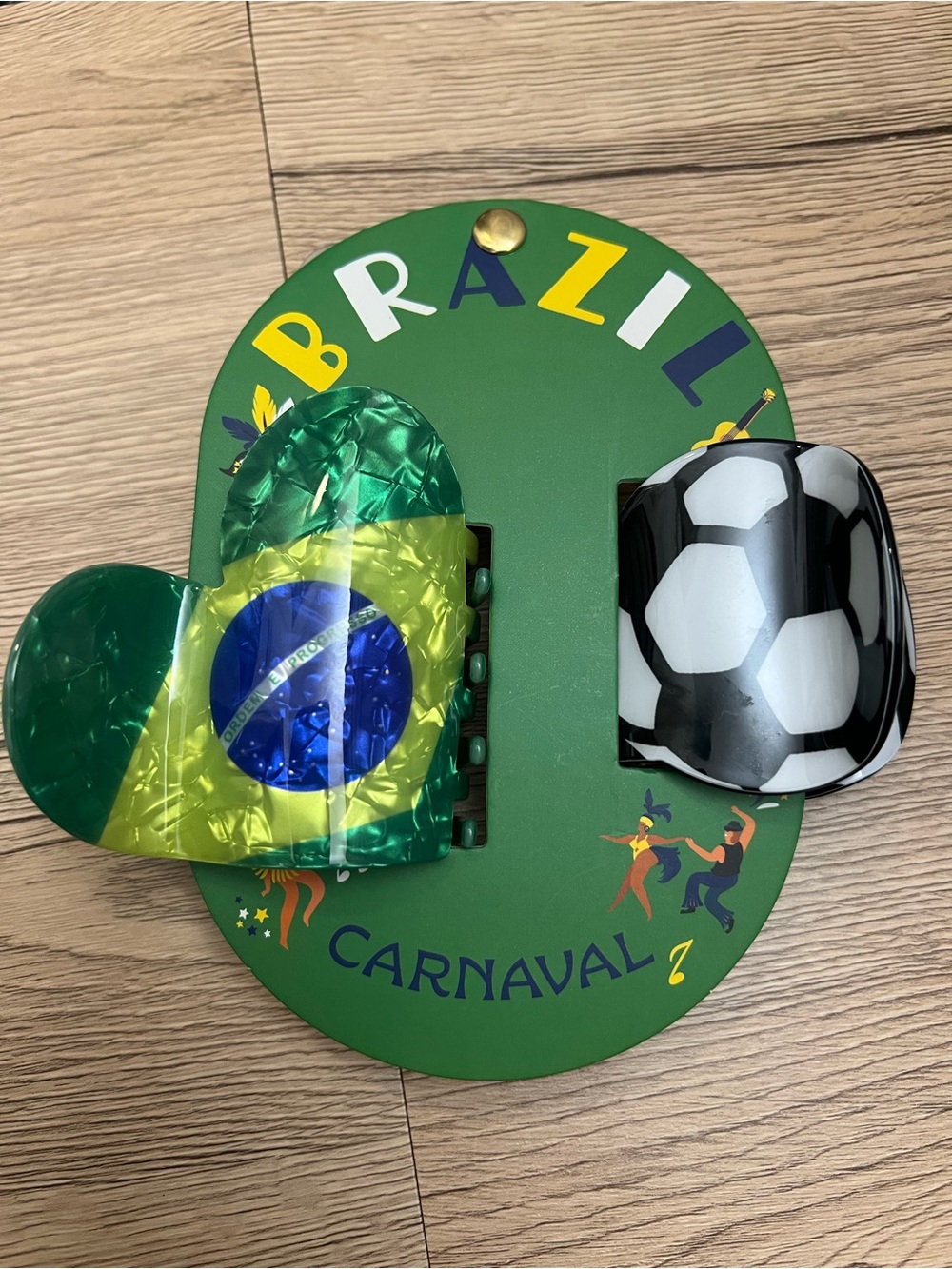 WORLD CUP SOCCER BRAZIL CLAW HAIR CLIPS